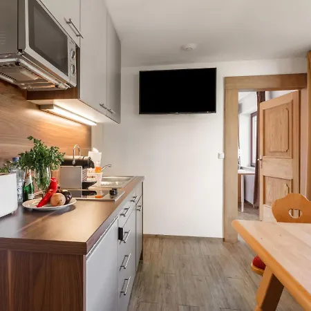 Apartmenthaus Dreier-3 By Interhome Apartman Neukirchen am Großvenediger