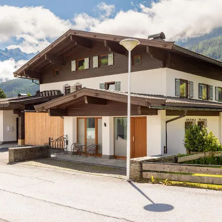 Apartmenthaus Dreier-3 By Interhome Neukirchen am Großvenediger